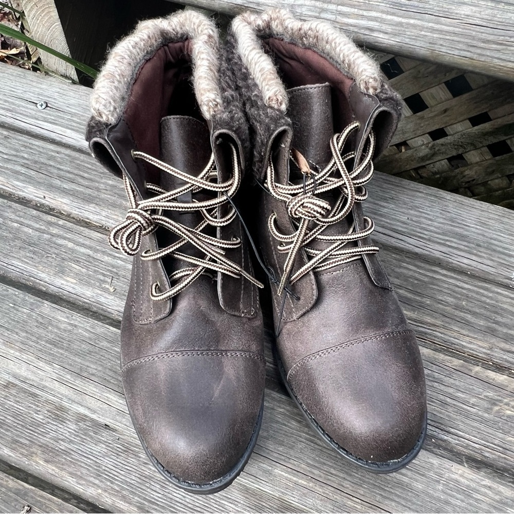Cliffs Brown Fur top Lace-Up ankle boots Boots - Picture 6 of 11